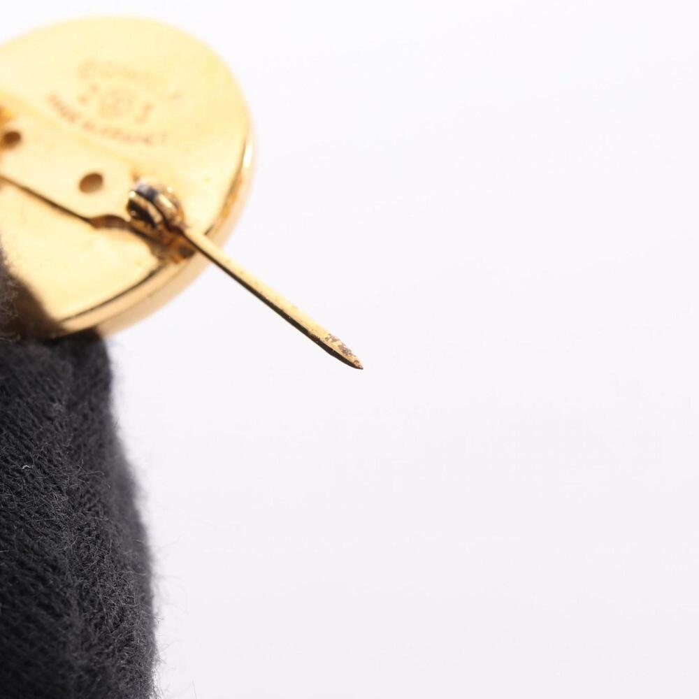CHANEL Authentic Gold Logo Brooch - Picture 6 of 7